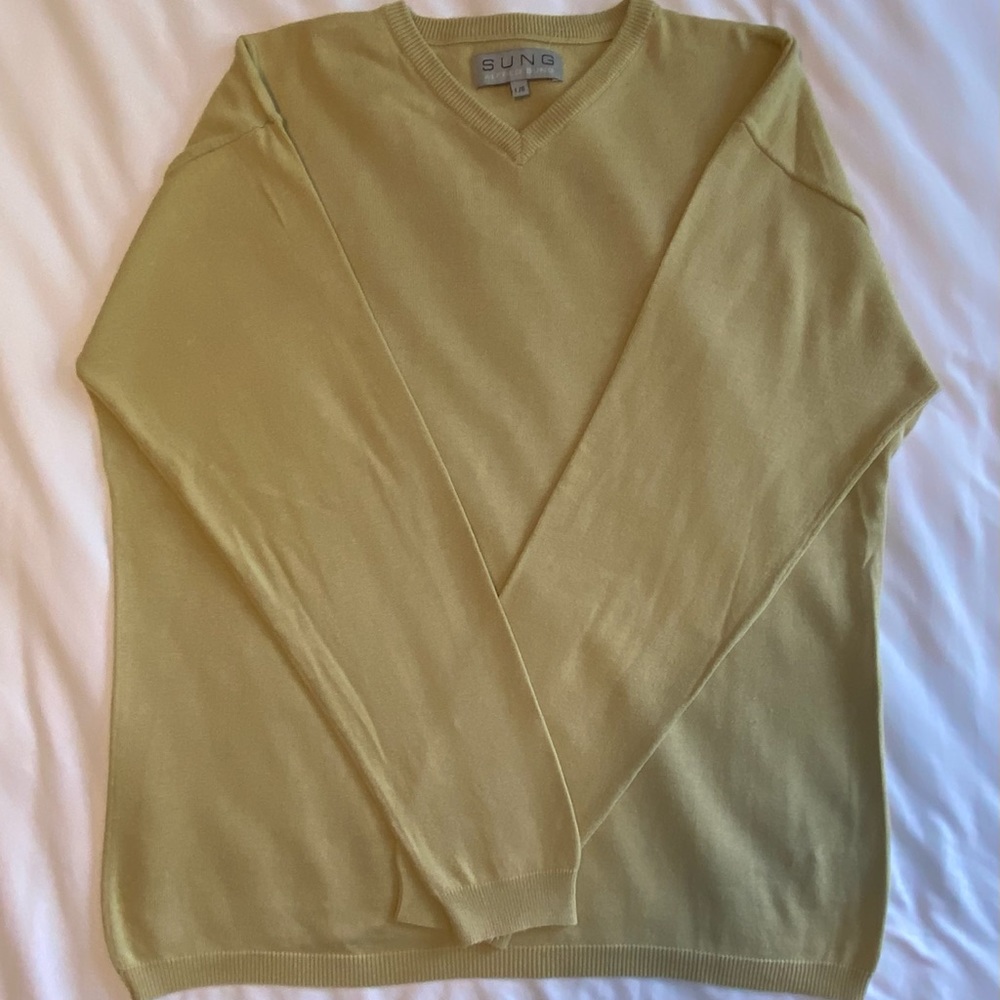Alfred Sung light weight sweater